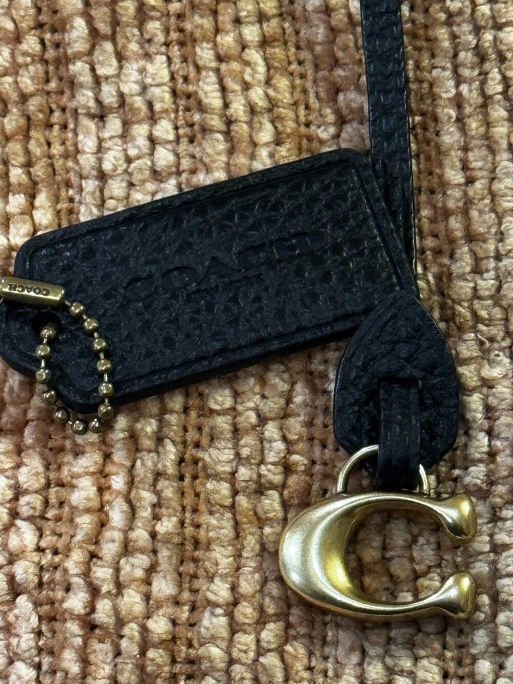 COACH BLACK PEBBLE LEATHER HANG TAG w/ GOLD CHAIN NWOTs - Picture 12 of 14